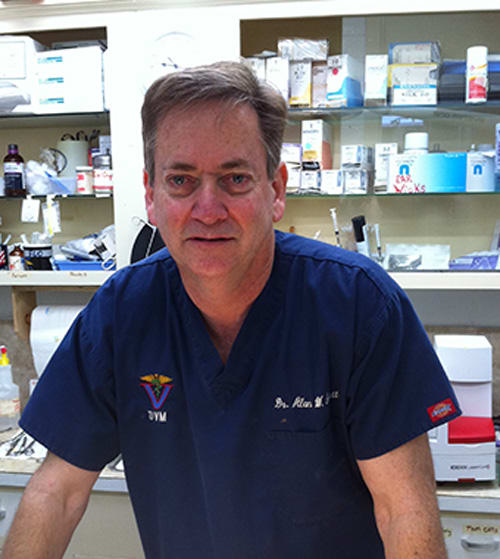 Dr. Alan Garett, Corpus Christi Veterinarian & Medical Director